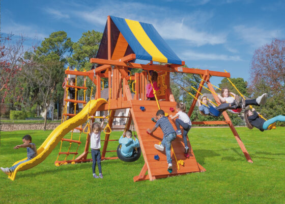 Parrot Island Playcenter with BYB Roof