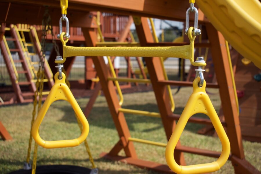 Parrot Island Playcenter w/ BYB Tarp and Yellow Wave Slide