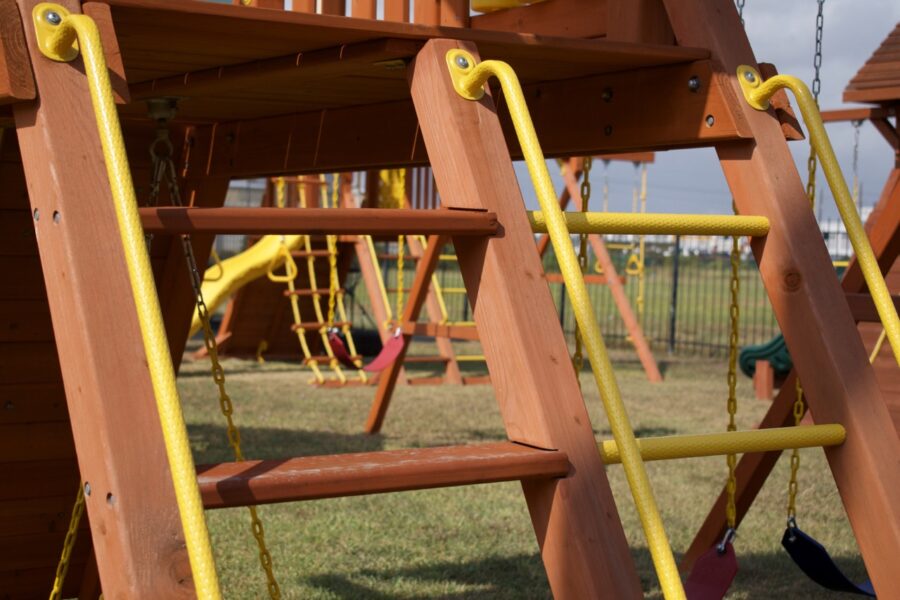 Parrot Island Playcenter w/ BYB Tarp and Yellow Wave Slide