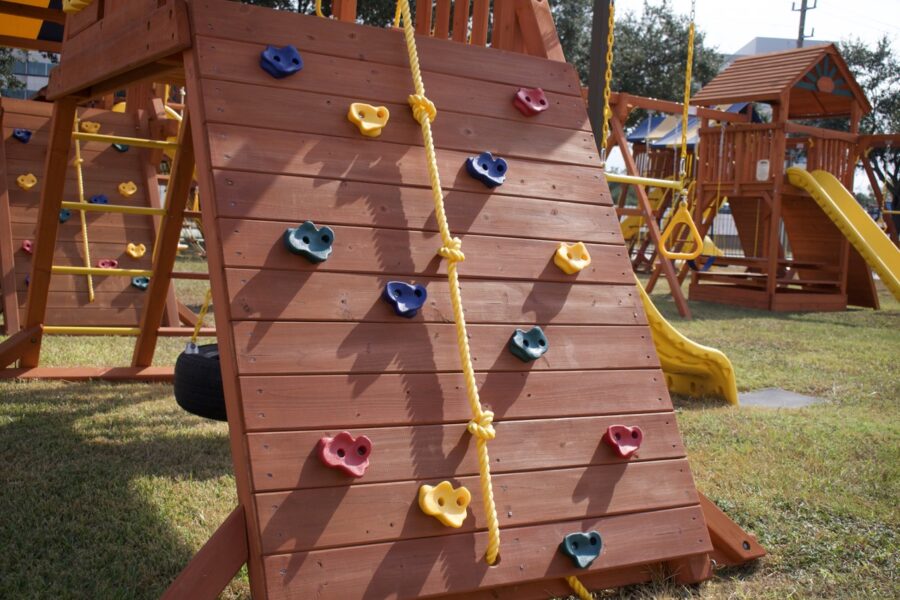 Parrot Island Playcenter w/ BYB Tarp and Yellow Wave Slide