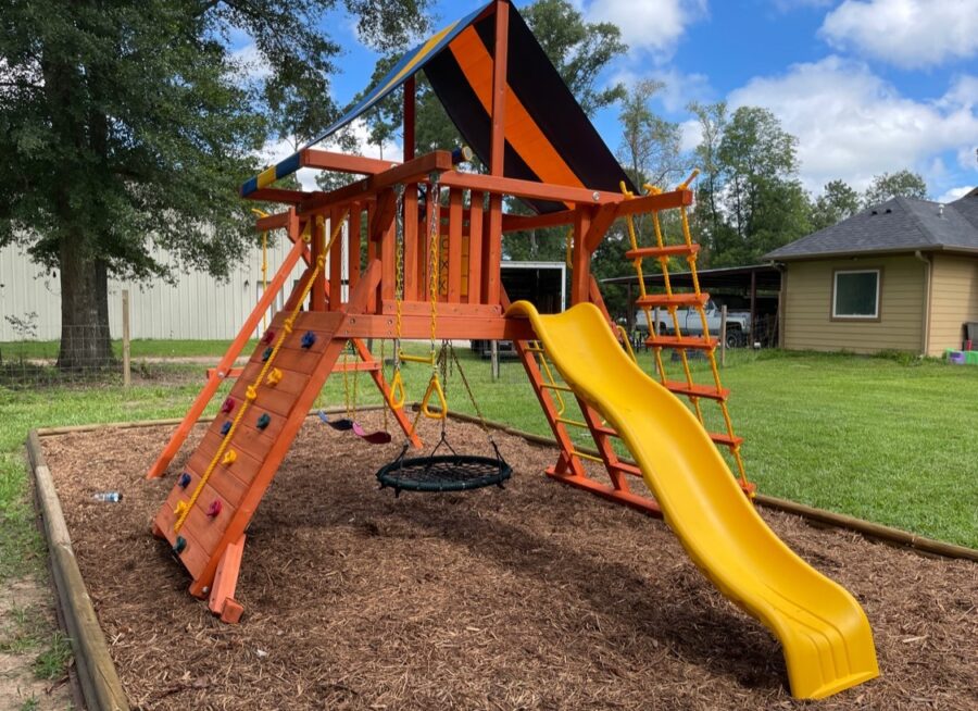 Parrot Island Playcenter with Tarp Installed 3