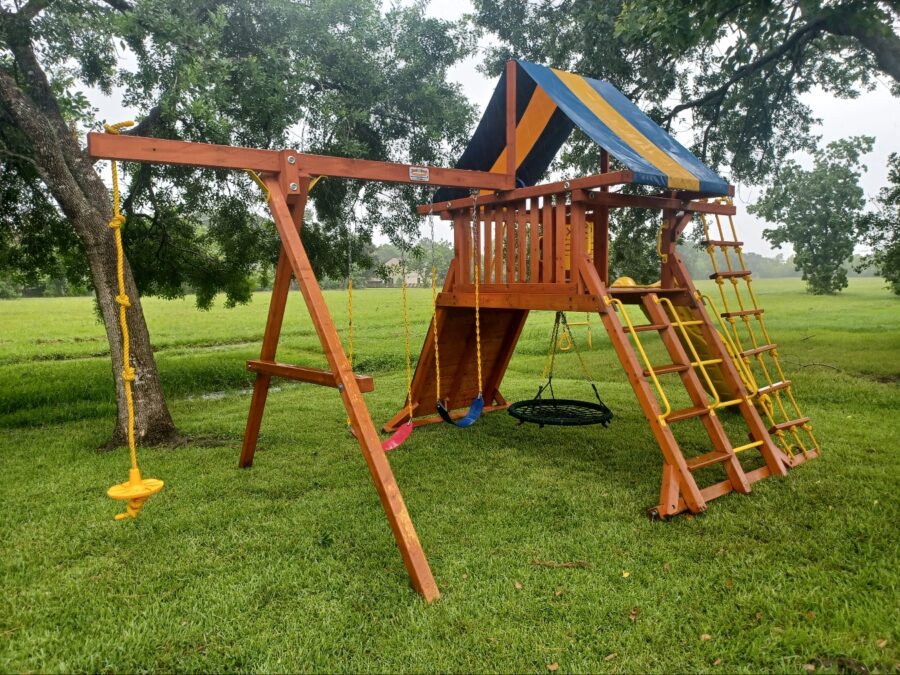 Parrot Island Playcenter with Tarp Installed 5