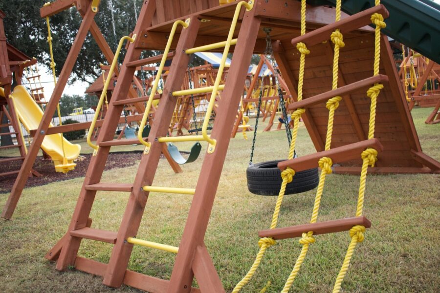 Parrot Island Playcenter XL w/ Wood Roof, Treehouse Panels and Green Scoop Slide