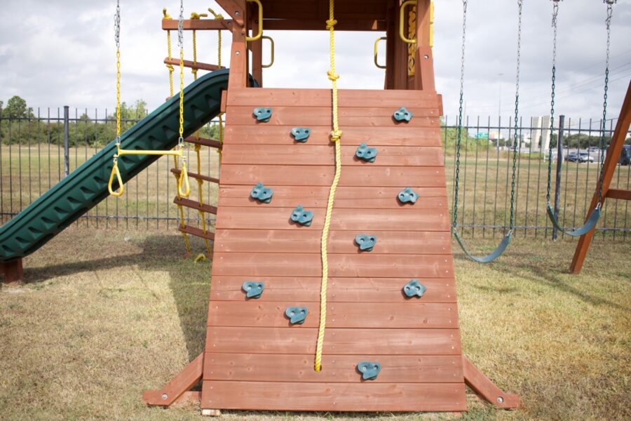 Parrot Island Playcenter XL w/ Wood Roof, Treehouse Panels and Green Scoop Slide