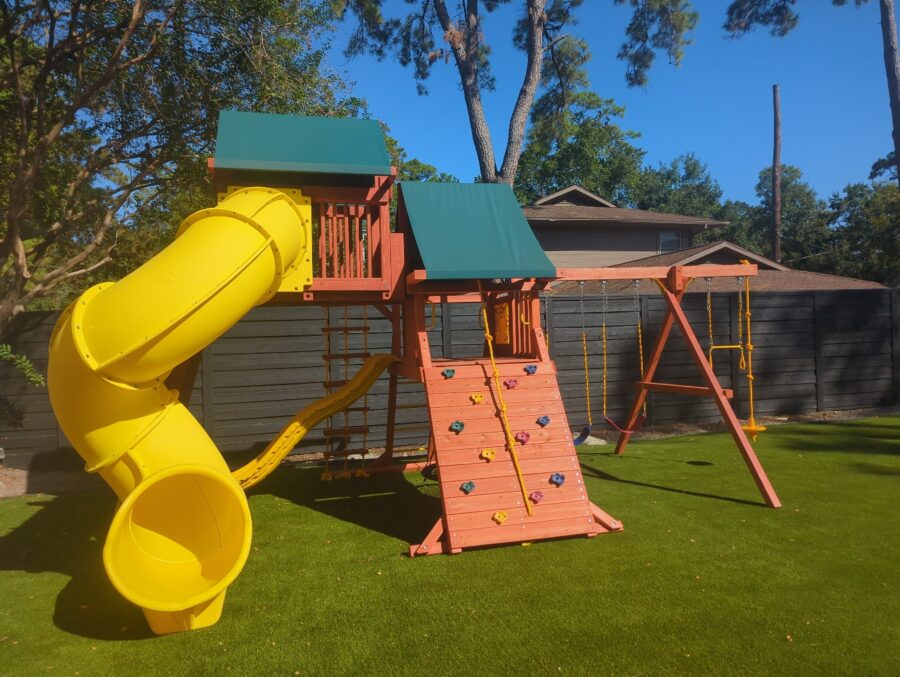 Parrot Island Playcenter Config 5 with Tarps Installed 2