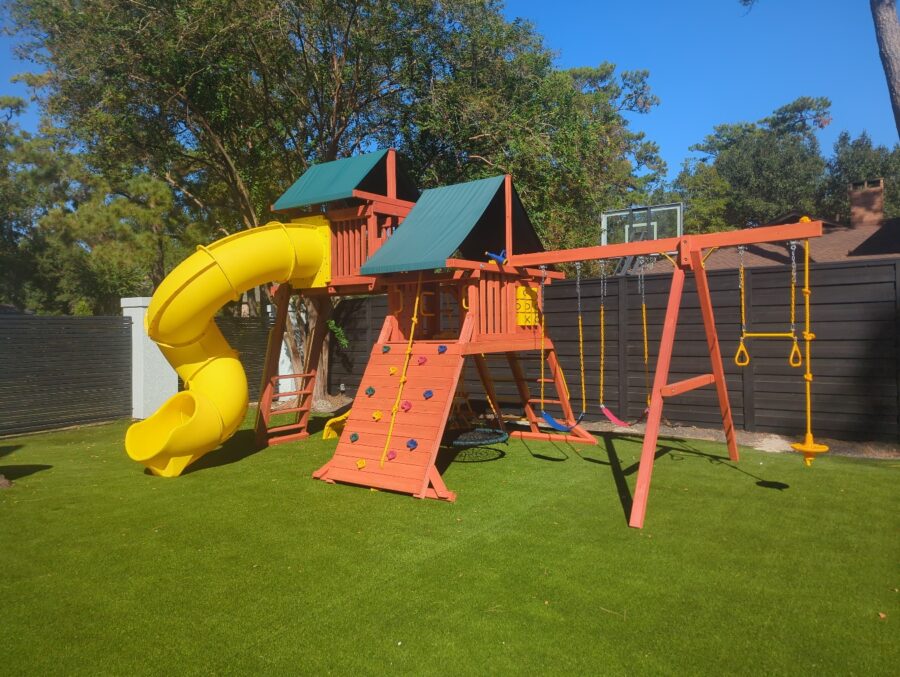 Parrot Island Playcenter Config 5 with Tarps Installed 3