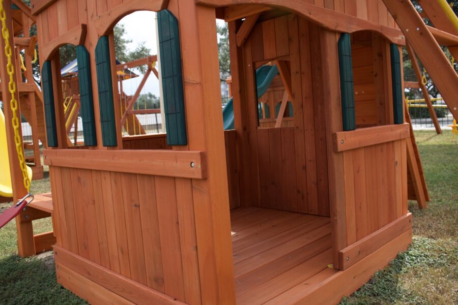 Parrot Island Fort w/Wood Roof, Snack Bar & Playhouse Panels